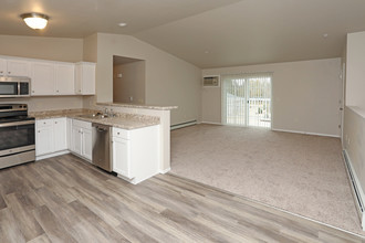 East Gate Apartments in Weston, WI - Building Photo - Interior Photo