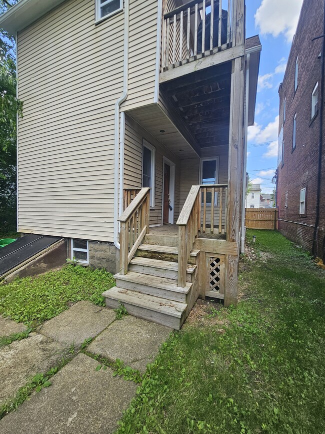 621 New Castle Rd in Butler, PA - Building Photo - Building Photo