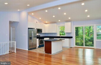 9710 Holmhurst Rd in Bethesda, MD - Building Photo - Building Photo