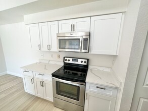 4625 St Croix Ln in Naples, FL - Building Photo - Building Photo