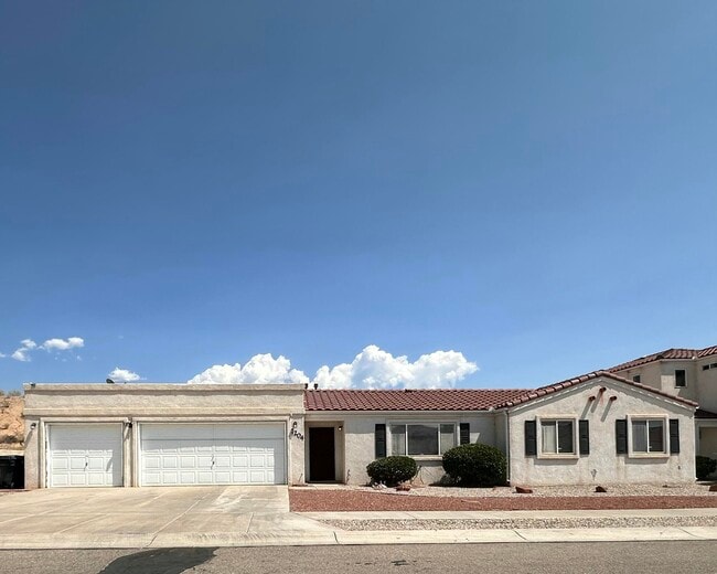 property at 7204 Villa Corrales NE