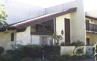 2733-2739 Harbor Blvd in Ventura, CA - Building Photo