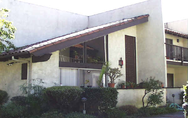 2733-2739 Harbor Blvd in Ventura, CA - Building Photo - Building Photo