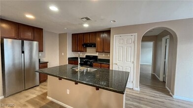 721 E Caballo Hills Ave in North Las Vegas, NV - Building Photo - Building Photo