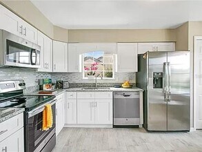 489 S Deerwood Ave in Orlando, FL - Building Photo - Building Photo