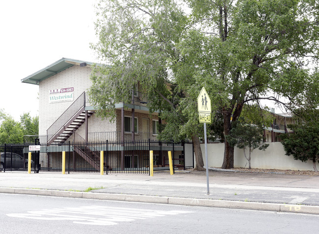 Westwind Apartments in Colorado Springs, CO - Foto de edificio - Building Photo