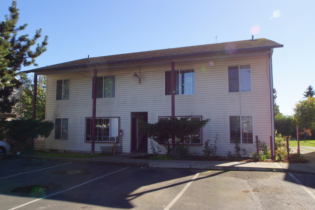 Rosewood Park in Portland, OR - Foto de edificio - Building Photo