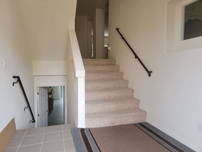 8137 Crimson Creek Ct in Las Vegas, NV - Building Photo - Building Photo