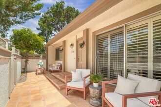 17140 Palisades Cir in Los Angeles, CA - Building Photo - Building Photo