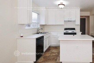 3509 Rancho Rio Way in Sacramento, CA - Building Photo - Building Photo