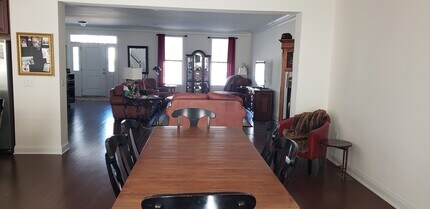 18 Peacock Way in Princeton, NJ - Building Photo - Building Photo