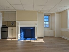 24 North St, Unit 8 in Plymouth, MA - Building Photo - Building Photo