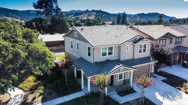 19501 Caraway Plz, Unit 2 in Morgan Hill, CA - Building Photo - Building Photo