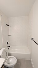 217 W Hackberry Rd, Unit Apartment in Vineyard, UT - Foto de edificio - Building Photo