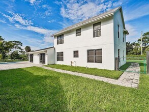 1350 C Rd in Loxahatchee Groves, FL - Building Photo - Building Photo