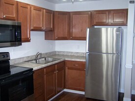 2204 Alpha Dr in Danville, IL - Building Photo