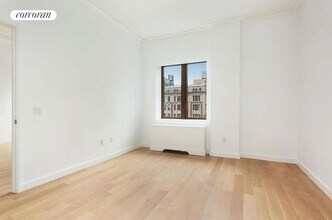 225 E 19th St in New York, NY - Building Photo - Building Photo