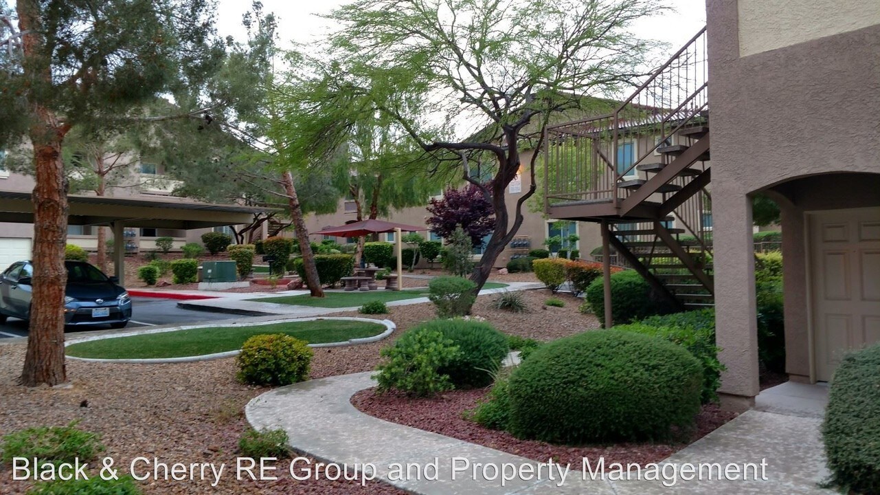 2305 W Horizon Ridge Pkwy-Unit -Unit #3411 in Henderson, NV - Building Photo