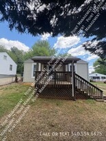 4327 Lela Ave NE in Roanoke, VA - Building Photo