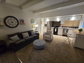 8 Mission St in Carmel By The Sea, CA - Building Photo - Building Photo