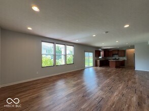 13213 Isle of Man Way in Fishers, IN - Building Photo - Building Photo