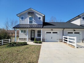 7009 Wright Rd in Knoxville, TN - Building Photo