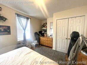 1056 Cambridge St in Cambridge, MA - Foto de edificio - Building Photo