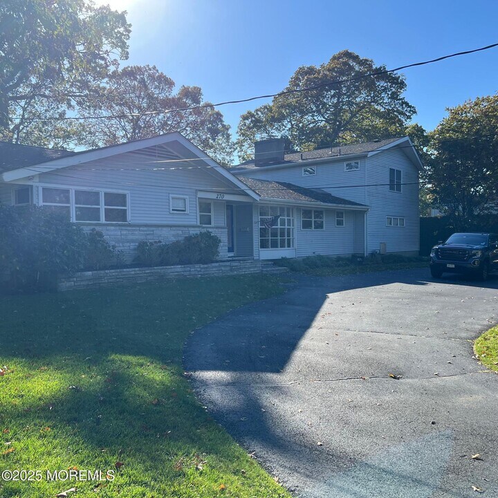 270 Jerome Ave in Ocean Township, NJ - Building Photo