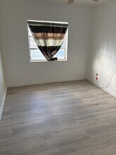 631 S J St, Unit Rear Upper in Lake Worth, FL - Foto de edificio - Building Photo