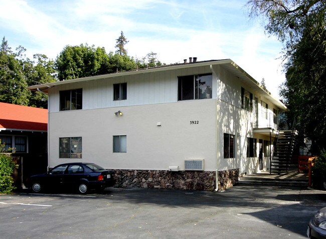 3922 Canon Ave in Oakland, CA - Building Photo - Building Photo
