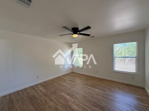 10311 Shady Meadows in San Antonio, TX - Building Photo - Building Photo