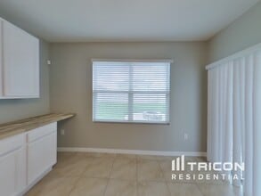 340 Spruce Pine Dr in Debary, FL - Building Photo - Building Photo