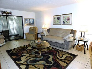 107 Windward Pl in Oldsmar, FL - Building Photo - Building Photo