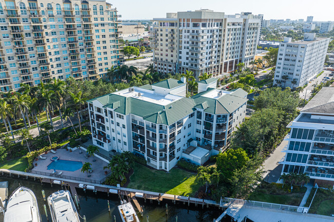 Villas of Sunrise Bay in Fort Lauderdale, FL - Foto de edificio - Building Photo