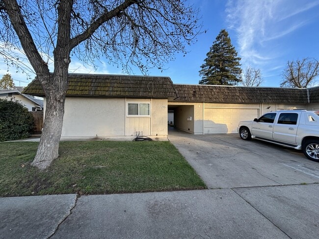 property at 3000 Jade Way