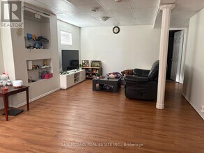 87 Rundle Crescent in Barrie, ON - Building Photo - Building Photo