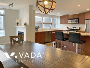 9266 University Crescent in Burnaby, BC - Building Photo - Building Photo