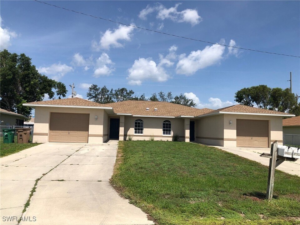 3409 SW Santa Barbara Pl in Cape Coral, FL - Building Photo