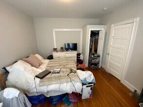 41 Belknap St, Unit 2 in Somerville, MA - Building Photo - Building Photo