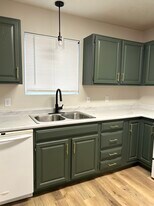 1406 W Division St, Unit Unit #1406 in Cadillac, MI - Building Photo