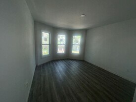 2192 E 82nd St in Cleveland, OH - Building Photo