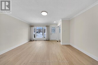 28 Furlong Ct in Toronto, ON - Building Photo - Building Photo