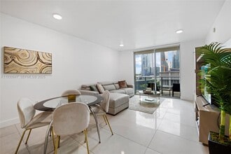 1100 S Miami Ave in Miami, FL - Building Photo - Building Photo