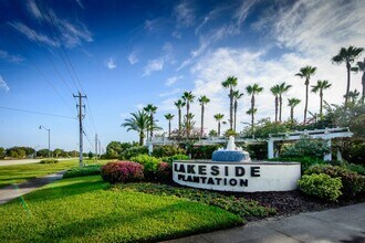 1136 Jonah Dr in North Port, FL - Building Photo - Building Photo