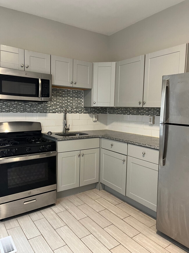 3730 Fairmount Ave, Unit 3730 Fairmount in Philadelphia, PA - Foto de edificio - Building Photo
