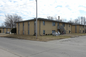 Embassy Apartments in Des Moines, IA - Building Photo - Building Photo