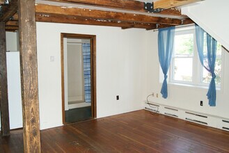 25 Main St, Unit 25C South Main in Plymouth, NH - Building Photo - Building Photo