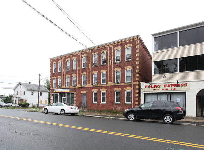 270 Broad St in New Britain, CT - Foto de edificio - Building Photo