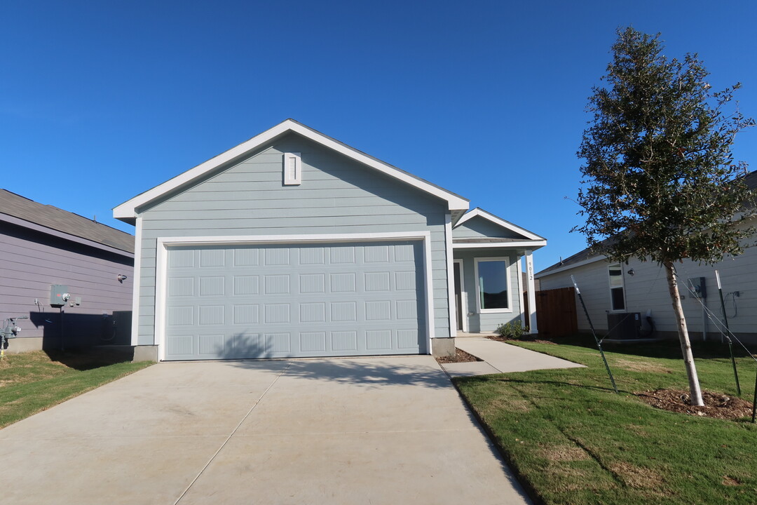 9012 Red Fox Trl in McKinney, TX - Building Photo