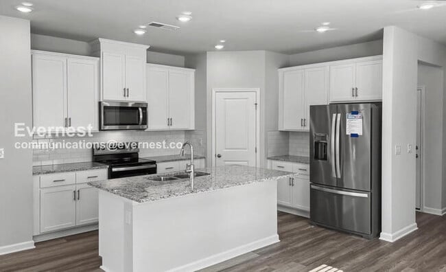 8155 Huspa Ave in Madison, AL - Building Photo - Building Photo